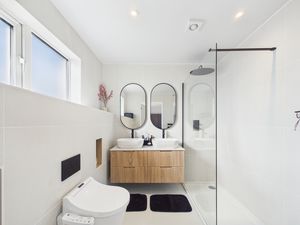 Photo 7- click for photo gallery